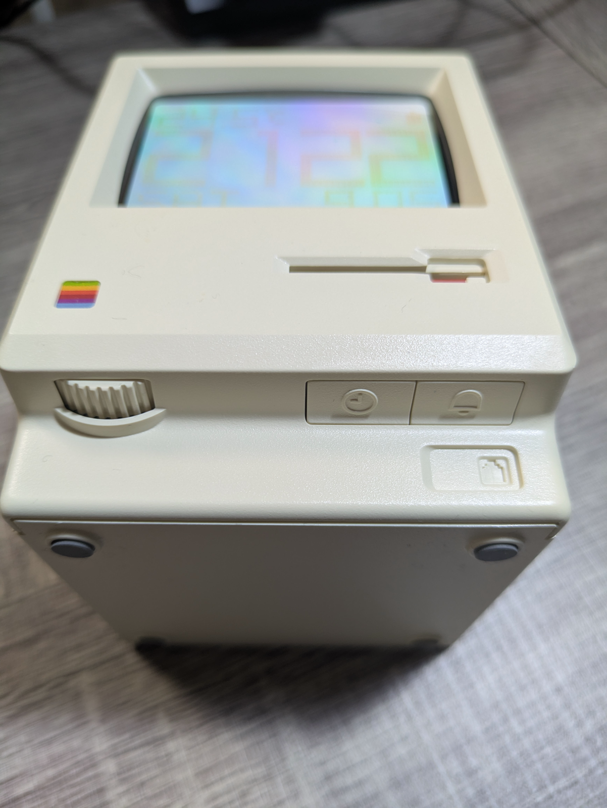 Maclockのローラーと時計、アラーム、バックライトボタン